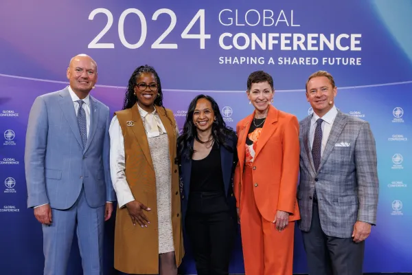 Left to right: John Carter, president and chief operating officer, Nationwide Financial; Thasunda Brown Duckett, president and CEO, TIAA; moderator Jennifer Ablan, editor-in-chief and chief content officer, Pensions and Investments; Penny Pennington, managing partner, Edward Jones; and Will Fuller, president and CEO, Transamerica